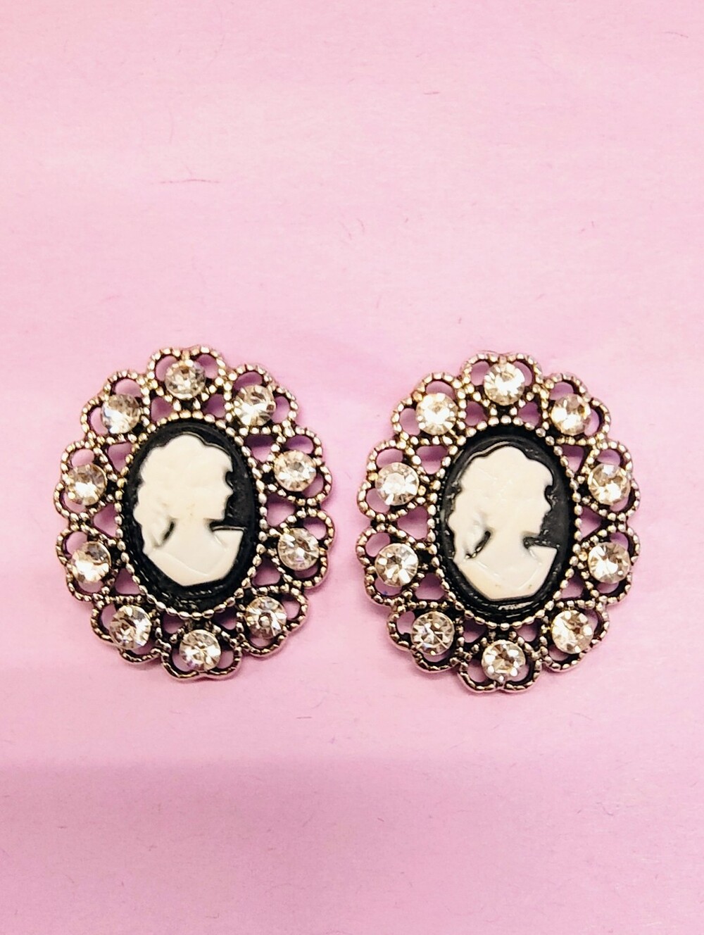 Vintage-Inspired Black & White Cameo Crystal Stud Earrings
